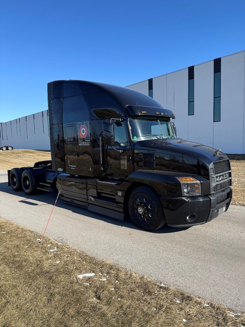 2020 MACK AN64T - USED TRUCKS SLEEPER - image 8